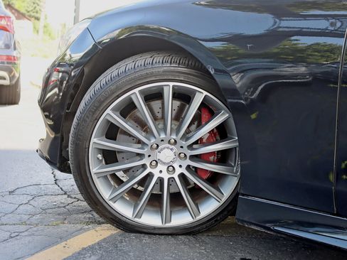 Used 2015 Mercedes-Benz S 550 4MATIC Coupe w/ Sport Package image 15