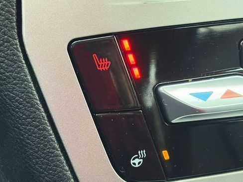 Used 2022 Ford Explorer XLT w/ Equipment Group 202A image 46