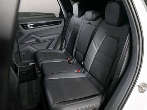Certified 2020 Porsche Cayenne AWD/4WD image 13