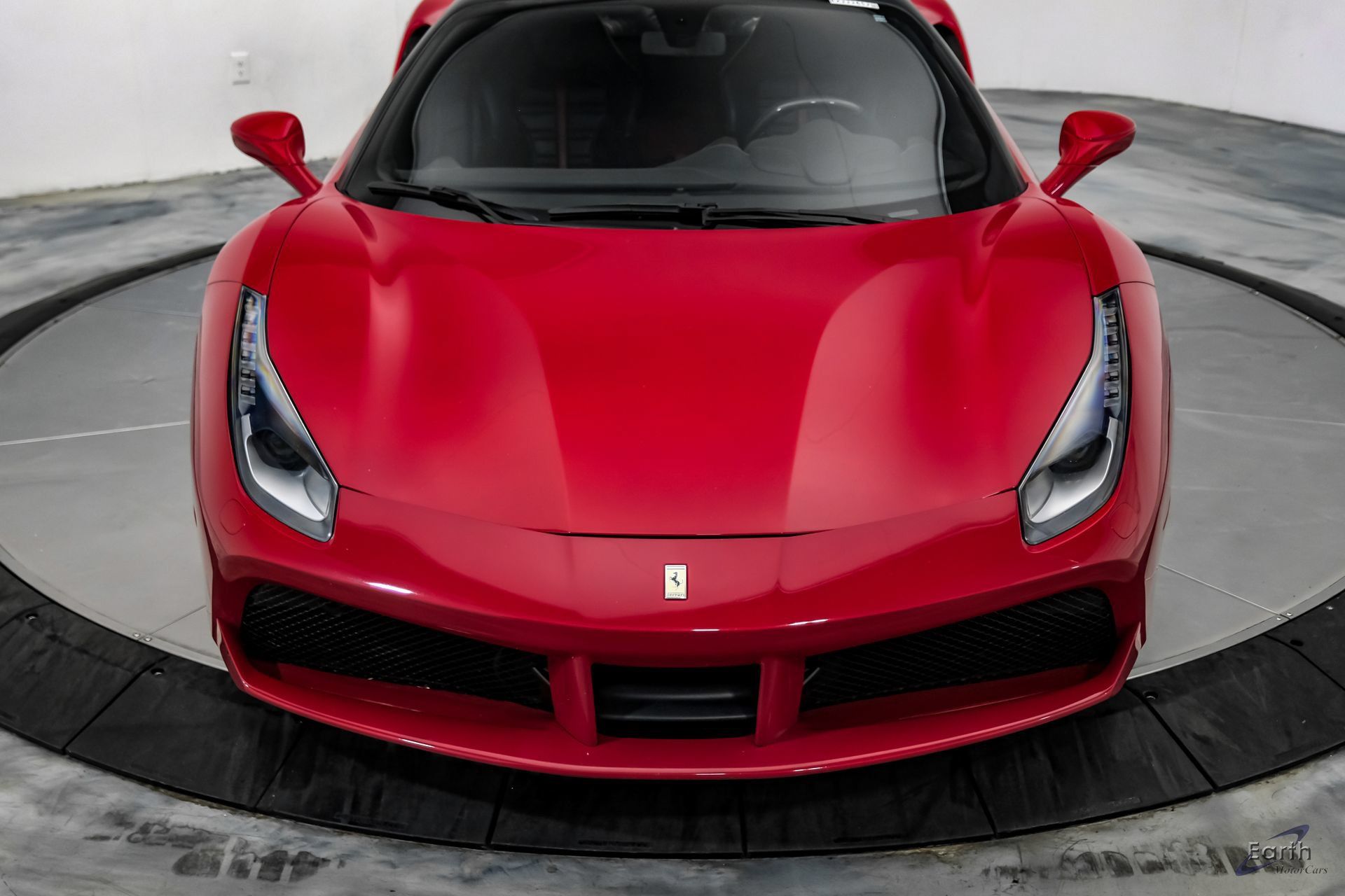 Used 2017 Ferrari 488 GTB RWD image 38