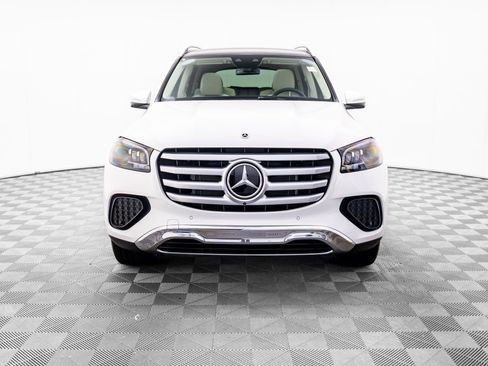 Certified 2026 Mercedes-Benz GLS 450 4MATIC image 9