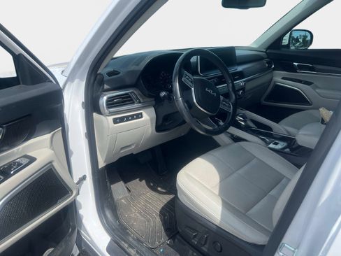 Certified 2022 Kia Telluride EX w/ EX Premium Package AWD/4WD image 7