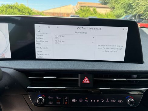 Used 2024 Kia EV6 Light AWD/4WD image 26