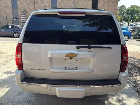 Used 2014 Chevrolet Suburban LTZ AWD/4WD image 6