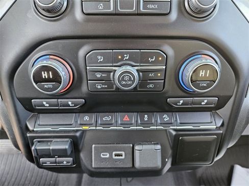 Used 2021 Chevrolet Silverado 1500 RST image 24