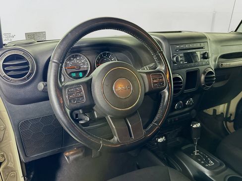 Used 2018 Jeep Wrangler Sport image 17