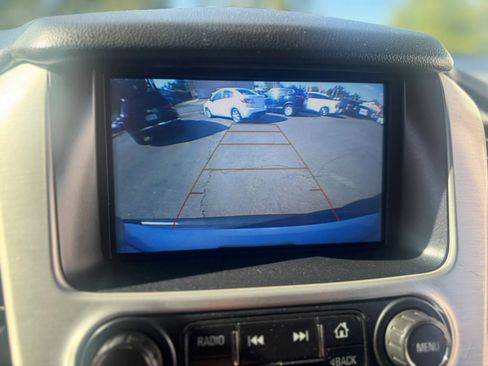 Used 2020 GMC Yukon XL SLT AWD/4WD image 16