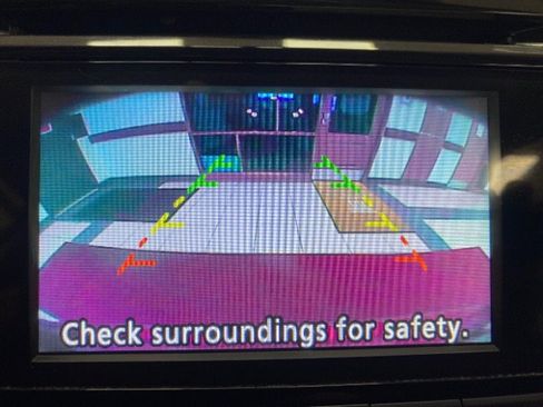 Used 2016 Nissan Rogue SV image 24