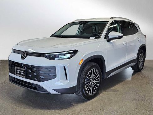 New 2025 Volkswagen Tiguan S image 7