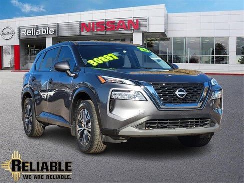 Used 2023 Nissan Rogue SV image 1