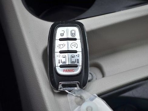 Used 2023 Chrysler Voyager LX FWD image 26
