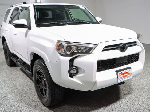 Used 2023 Toyota 4Runner SR5 Premium w/ Moonroof Package AWD/4WD image 5