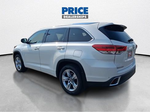 Used 2017 Toyota Highlander Limited AWD/4WD image 8