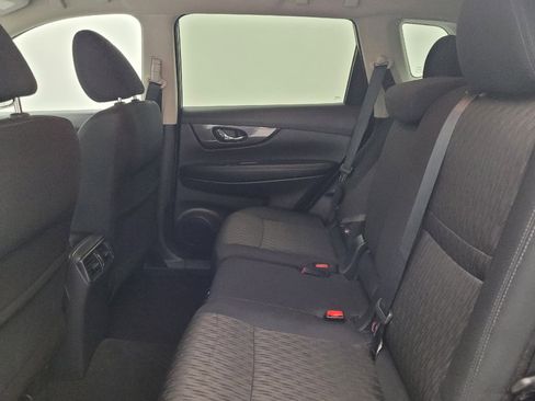 Used 2018 Nissan Rogue SV AWD/4WD image 18