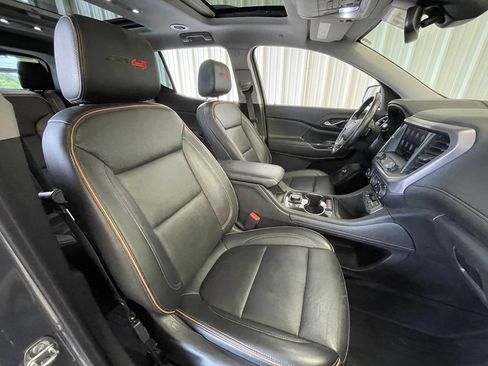Used 2022 GMC Acadia AT4 w/ Technology Package AWD/4WD image 33