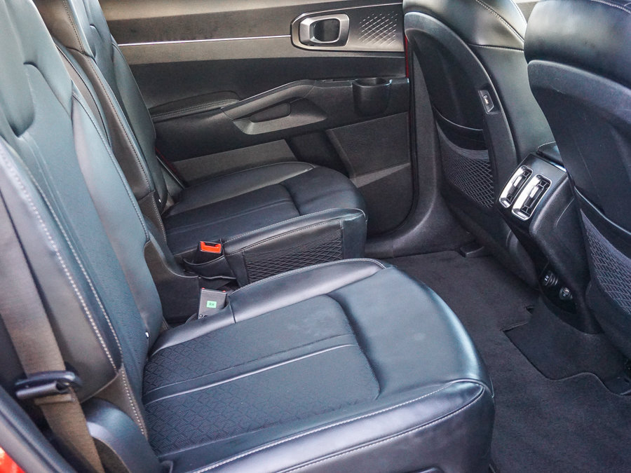 Certified 2021 Kia Sorento EX FWD image 14