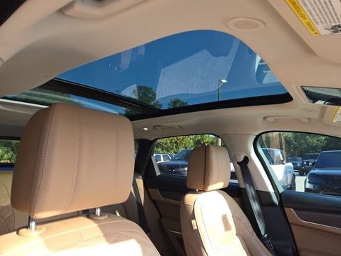 Used 2022 Jaguar F-PACE S AWD/4WD image 13