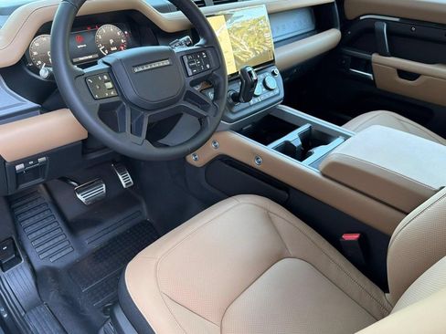 New 2026 Land Rover Defender 90 V8 AWD/4WD image 4