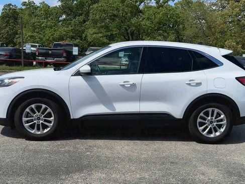 Used 2020 Ford Escape SE image 5