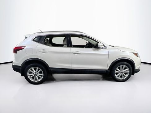 Used 2019 Nissan Rogue Sport SV AWD/4WD image 4