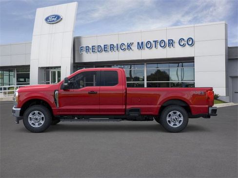 New 2026 Ford F250 XLT w/ FX4 Off-Road Package image 3