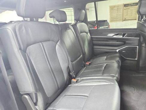 Used 2022 Jeep Wagoneer Series II w/ Premium Group I AWD/4WD image 48