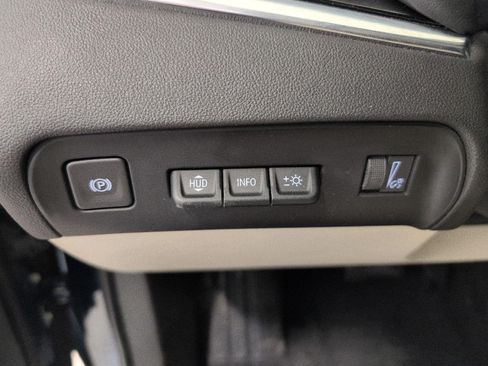 Certified 2023 Buick Enclave Avenir w/ Avenir Technology Package AWD/4WD image 10