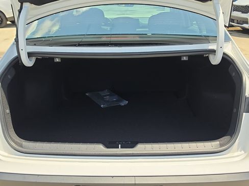 New 2026 Kia K4 FWD image 10