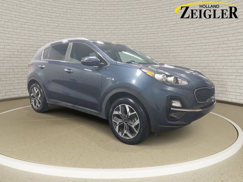 Used 2021 Kia Sportage EX AWD/4WD image 3