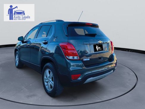 Used 2017 Chevrolet Trax LT w/ LT Convenience Package image 6