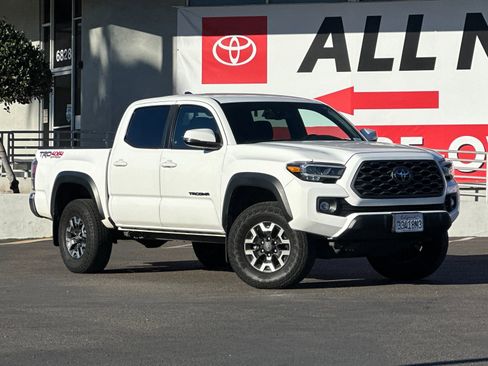 Used 2022 Toyota Tacoma TRD Off-Road image 8