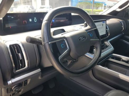 Used 2025 Ford Expedition Max Platinum w/ Stealth Performance Package AWD/4WD image 21