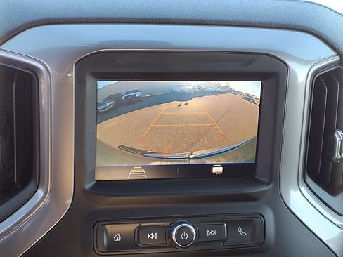 Used 2022 Chevrolet Silverado 1500 Custom Trail Boss w/ Safety Confidence Package image 4