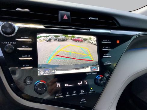 Used 2020 Toyota Camry XSE FWD image 28