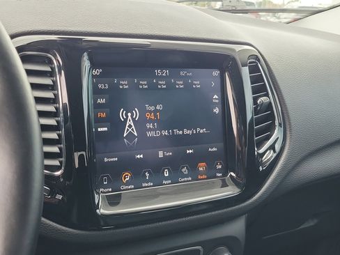 Used 2018 Jeep Compass Limited w/ Navigation Group image 23