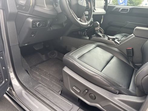 New 2025 Ford Bronco Badlands image 23