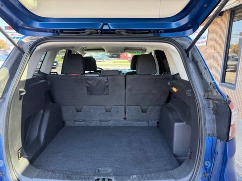 Used 2017 Ford Escape SE w/ Equipment Group 201A FWD image 11