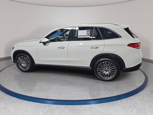 Certified 2026 Mercedes-Benz GLC 300 image 9