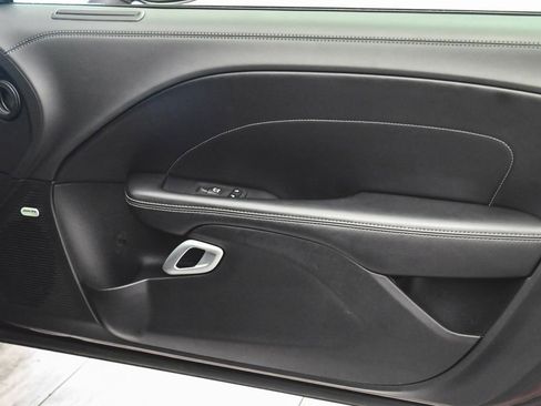 Used 2022 Dodge Challenger GT w/ Plus Package image 10