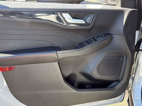 Used 2025 Ford Escape ST-Line FWD image 7