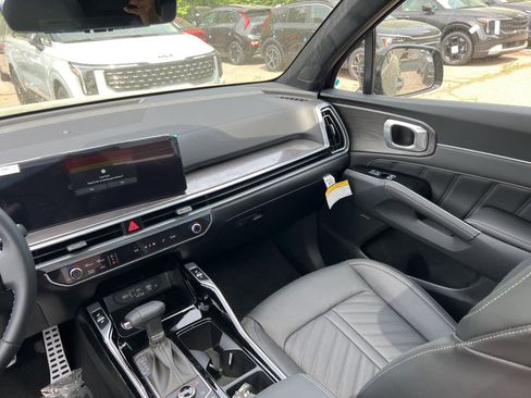 New 2025 Kia Sorento SX Prestige image 12