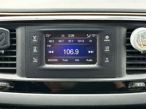 Used 2017 Chrysler Pacifica Touring-L image 29