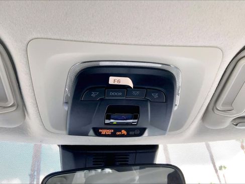 Used 2025 Toyota Corolla LE FWD image 31