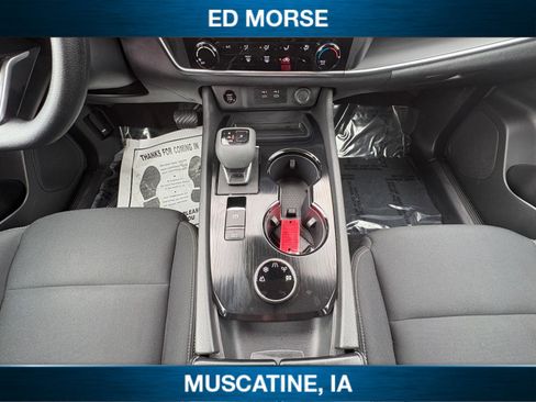 Used 2024 Nissan Rogue S AWD/4WD image 11