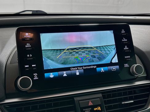 Used 2021 Honda Accord Touring image 23