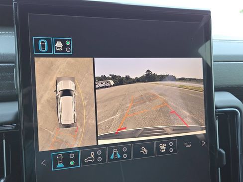 New 2026 GMC Yukon AT4 Ultimate w/ LPO, Floor Liner Package AWD/4WD image 12