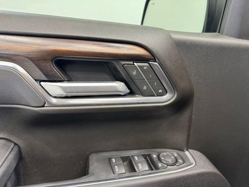 Used 2025 GMC Sierra 1500 SLT RWD image 34