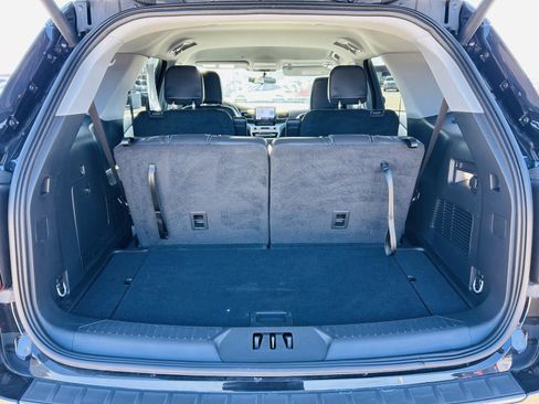 Used 2023 Ford Explorer XLT w/ Equipment Group 202A image 27