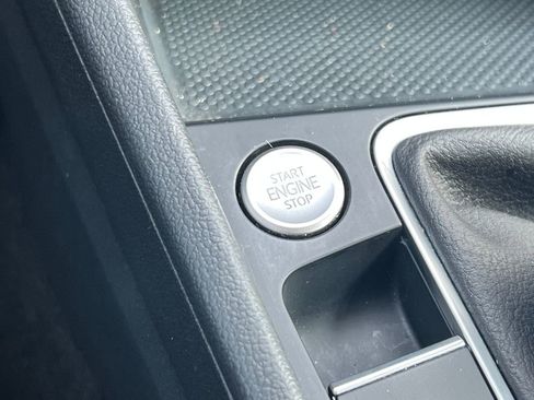 Used 2024 Volkswagen Jetta SE image 26