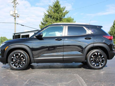 Used 2023 Chevrolet TrailBlazer LT FWD image 11